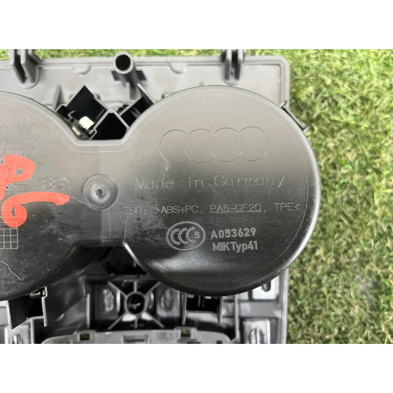 Крепление центральной консоли (салон) AUDI A3 8V 2018 2.0 CZRA 8V1864261G6PS