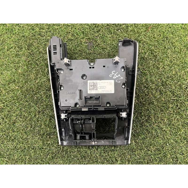 Блок кнопок мультимедиа (электрика / блок управления) AUDI A3 8V 2018 2.0 CZRA 8V0919614BA