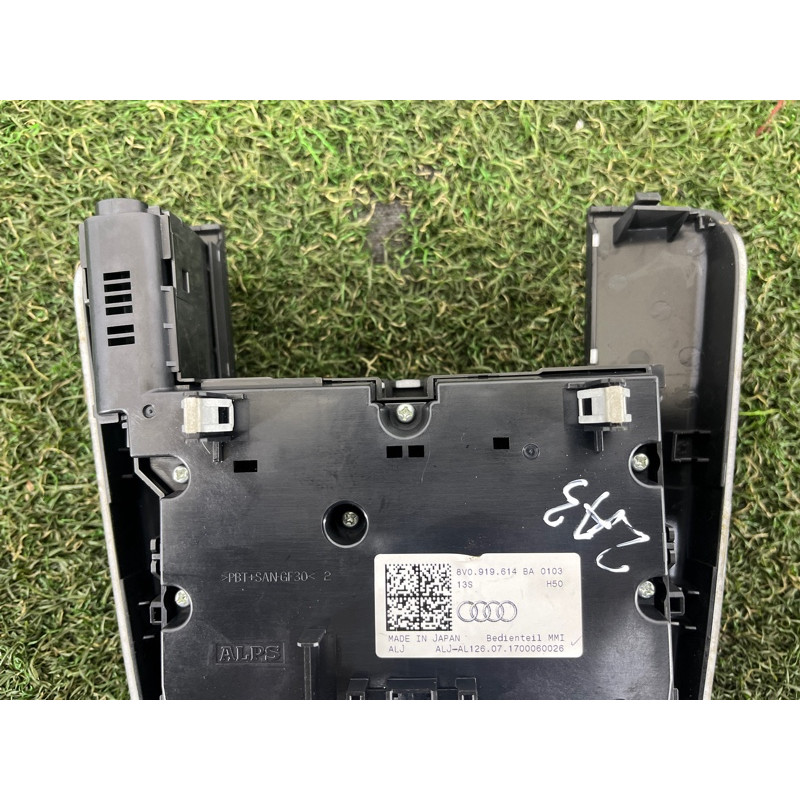 Блок кнопок мультимедиа (электрика / блок управления) AUDI A3 8V 2018 2.0 CZRA 8V0919614BA