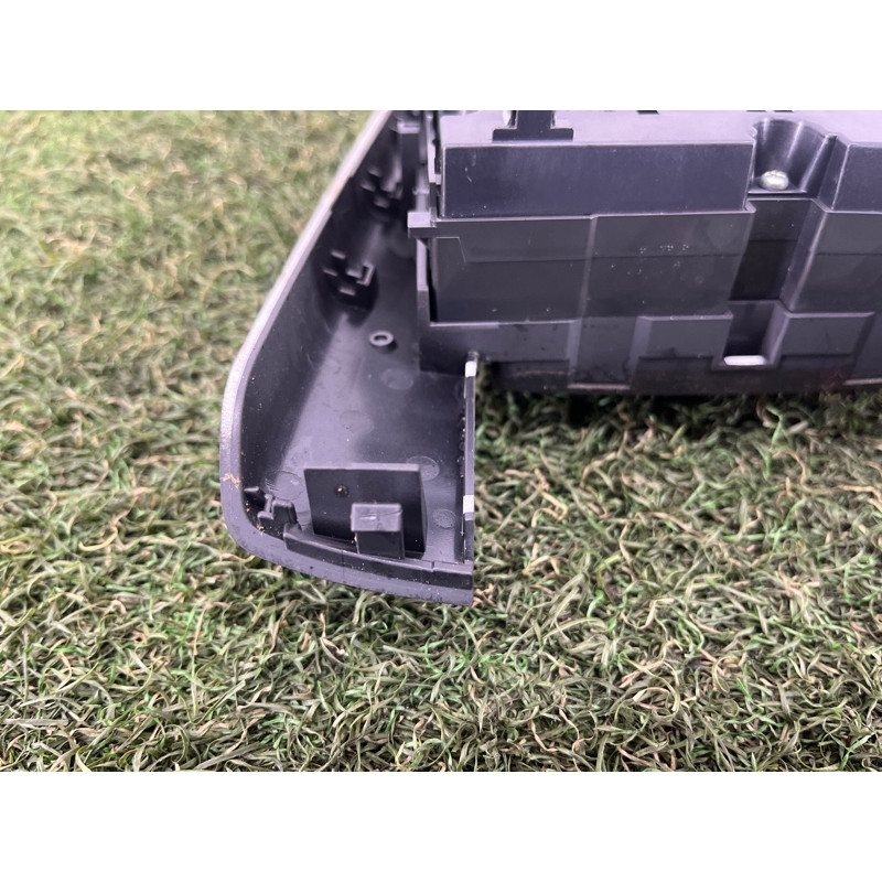 Блок кнопок мультимедиа (электрика / блок управления) AUDI A3 8V 2018 2.0 CZRA 8V0919614BA