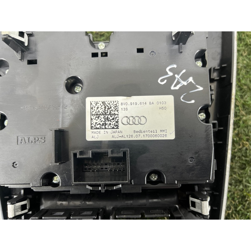Блок кнопок мультимедиа (электрика / блок управления) AUDI A3 8V 2018 2.0 CZRA 8V0919614BA