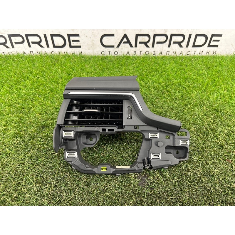 Дефлектор воздуховода (салон) AUDI A4 B9 2017 2.0 8W1820901B6PS