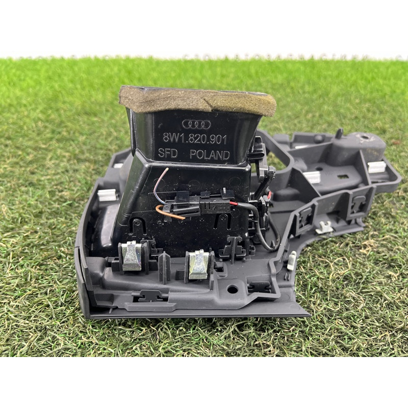 Дефлектор воздуховода (салон) AUDI A4 B9 2017 2.0 8W1820901B6PS