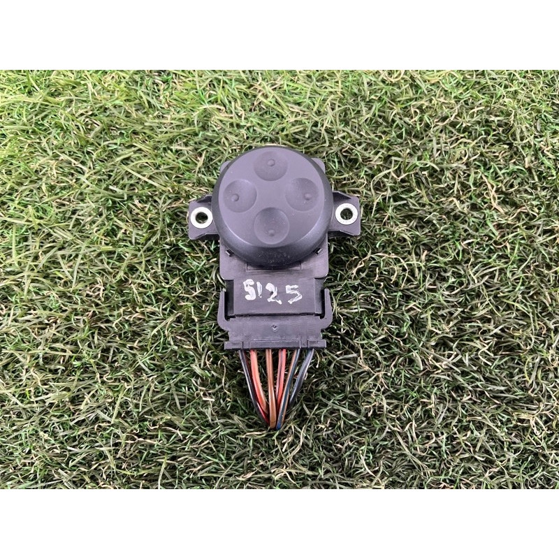 Кнопка регулировки сиденья (электрика / кнопки) AUDI Q5 8R 2012 3.2 CALB 8E0959777B4PK