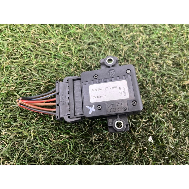 Кнопка регулировки сиденья (электрика / кнопки) AUDI Q5 8R 2012 3.2 CALB 8E0959777B4PK