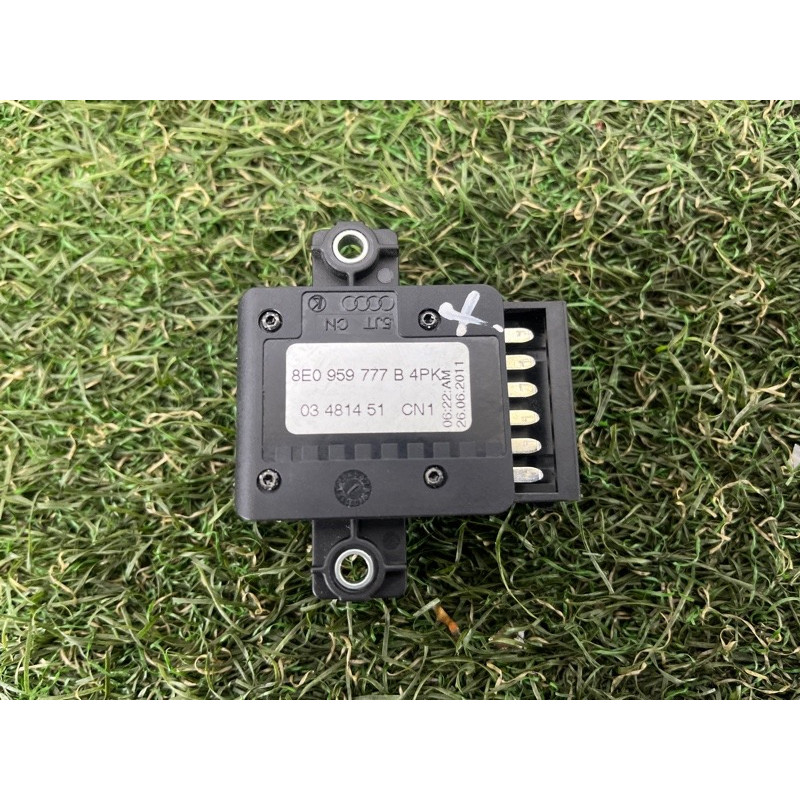 Кнопка регулировки сиденья (электрика / кнопки) AUDI Q5 8R 2012 3.2 CALB 8E0959777B4PK