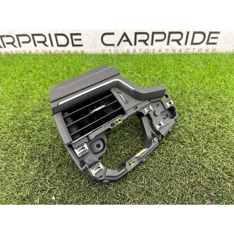 Дефлектор воздуховода (салон) AUDI A4 B9 2017 2.0 8W1820901B6PS