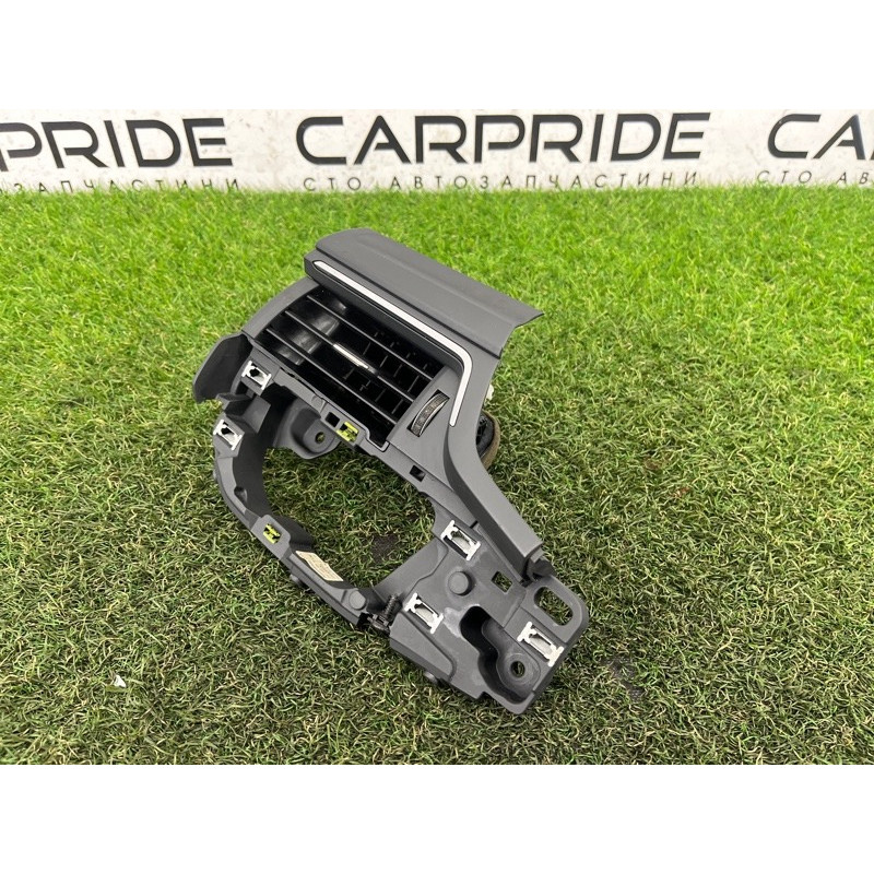 Дефлектор воздуховода (салон) AUDI A4 B9 2017 2.0 8W1820901B6PS