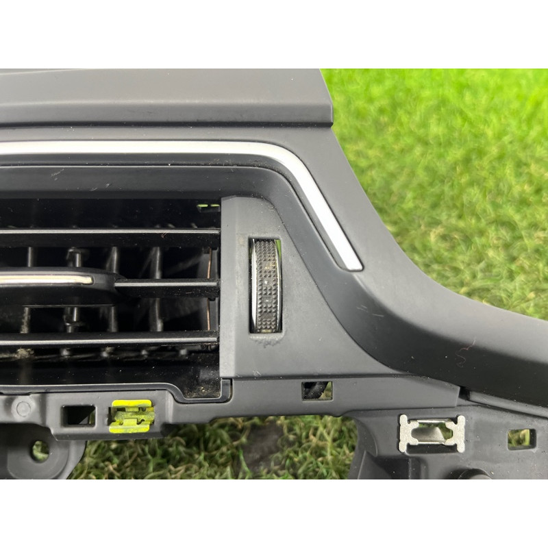 Дефлектор воздуховода (салон) AUDI A4 B9 2017 2.0 8W1820901B6PS