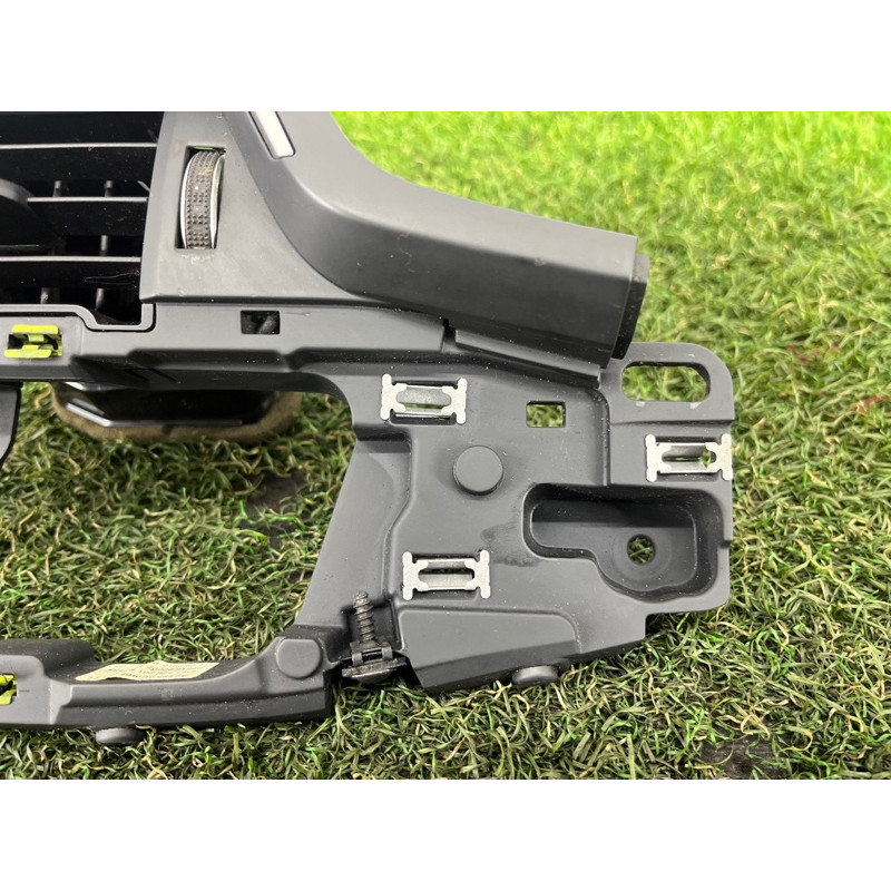 Дефлектор воздуховода (салон) AUDI A4 B9 2017 2.0 8W1820901B6PS