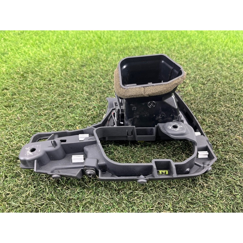 Дефлектор воздуховода (салон) AUDI A4 B9 2017 2.0 8W1820901B6PS