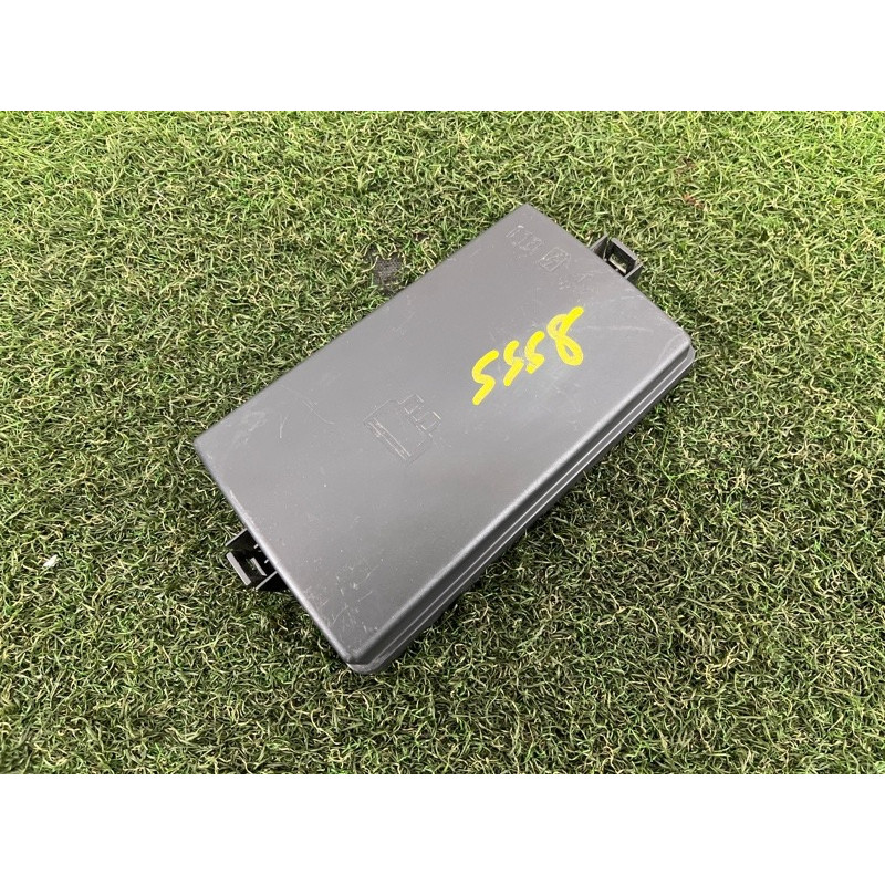 Крышка блока предохранителей (двигатель и элементы) AUDI A3 8V 2015 1.8 5Q0937132C