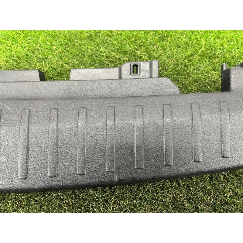 Накладка замка крышки багажника (салон) BMW X3 F25 2012 3.0 51477222216