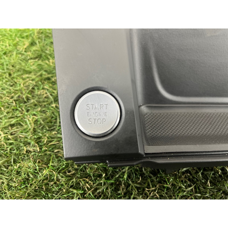 Накладка центральной консоли (салон) AUDI A4 B9 2017 2.0 8W18641316PS