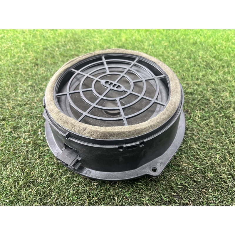 Динамик (электрика) AUDI Q5 8R 2012 3.2 CALB 8R0035411