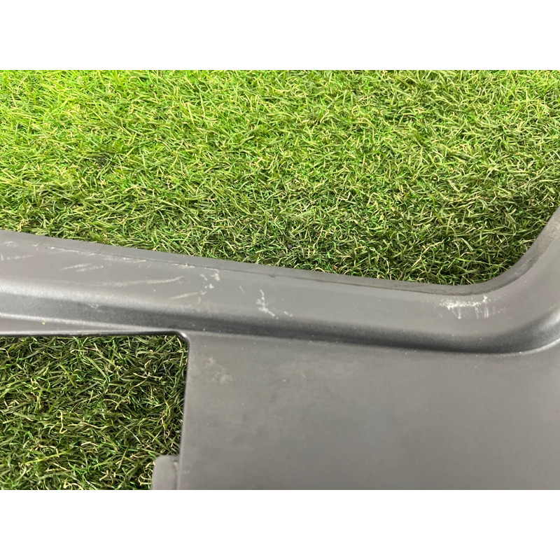 Жабо (кузов и элементы) AUDI Q5 8R 2012 3.2 CALB 8R1819447C01C