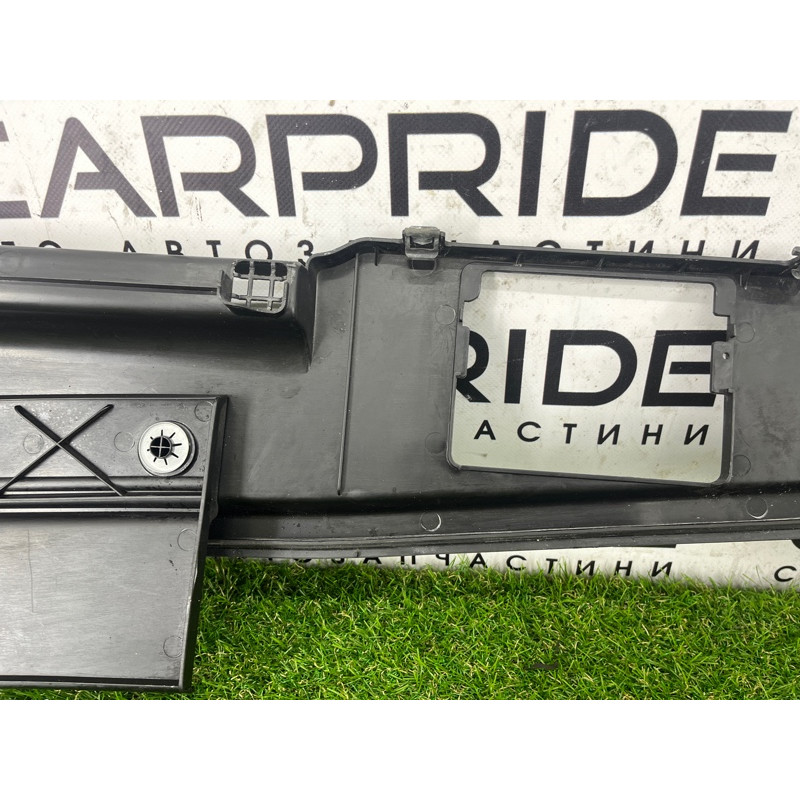 Жабо (кузов и элементы) AUDI Q5 8R 2012 3.2 CALB 8R1819447C01C