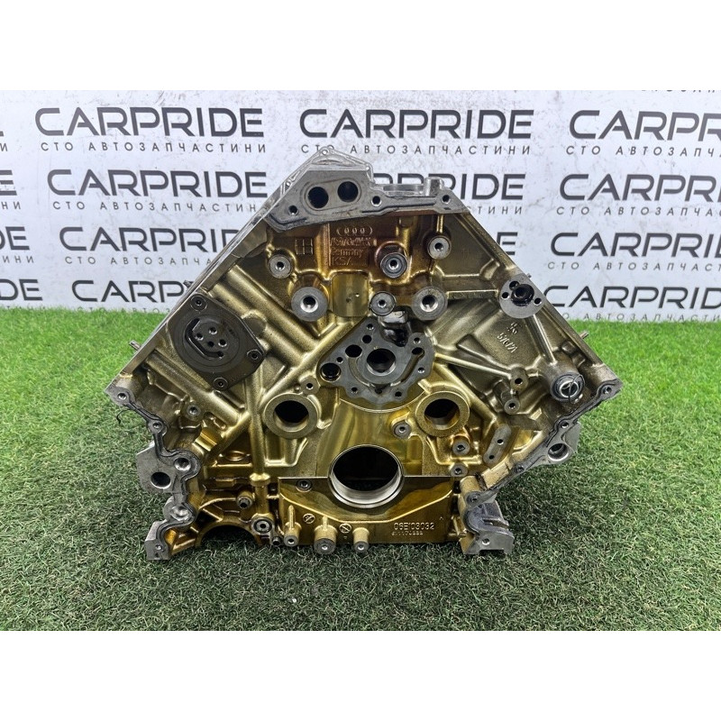 Блок цилиндров (двигатель и элементы) AUDI Q5 8R 2012 3.2 CALB 06E103023