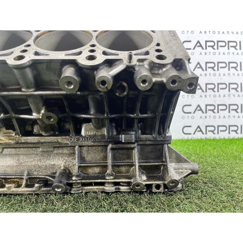Блок цилиндров (двигатель и элементы) AUDI Q5 8R 2012 3.2 CALB 06E103023