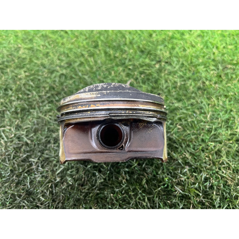 Поршень (двигатель и элементы) AUDI Q5 8R 2012 3.2 CALB 06E107066BS