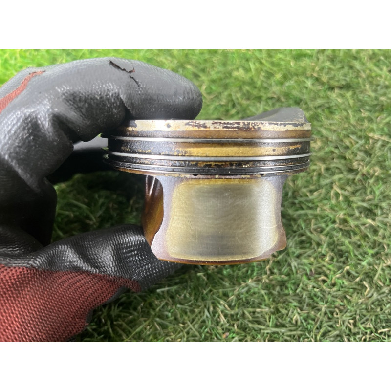 Поршень (двигатель и элементы) AUDI Q5 8R 2012 3.2 CALB 06E107065BS