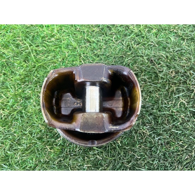 Поршень (двигатель и элементы) AUDI Q5 8R 2012 3.2 CALB 06E107065BS