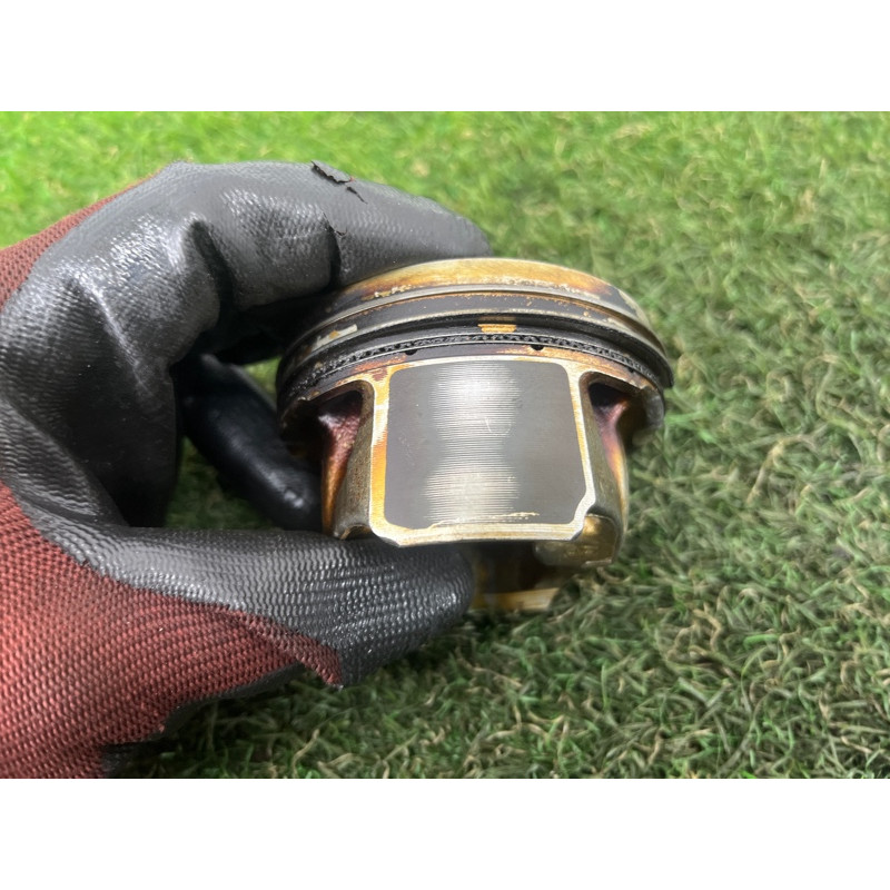 Поршень (двигатель и элементы) AUDI A4 B9 2017 2.0 06K107065AC