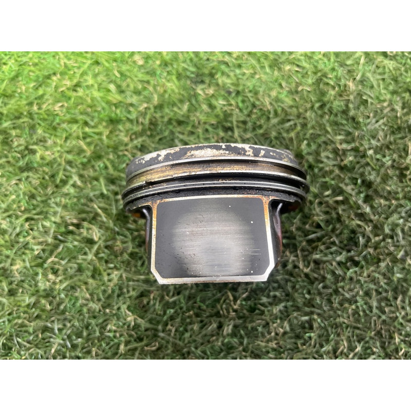 Поршень (двигатель и элементы) AUDI A3 8V 2015 1.8 06K107065G