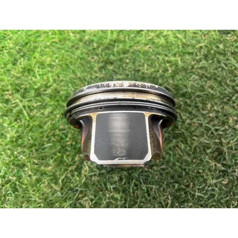 Поршень (двигатель и элементы) AUDI A3 8V 2015 1.8 06K107065G