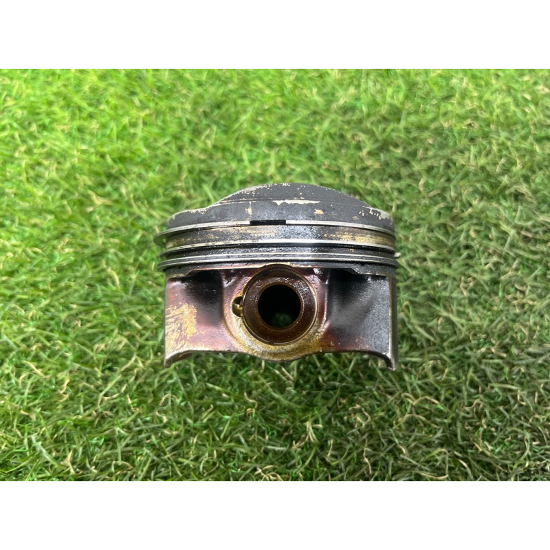 Поршень (двигатель и элементы) AUDI A3 8V 2015 1.8 06K107065G