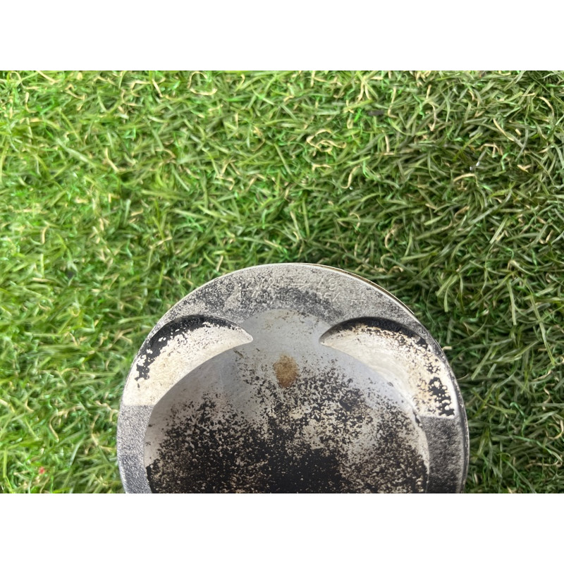 Поршень (двигатель и элементы) AUDI A3 8V 2015 1.8 06K107065G