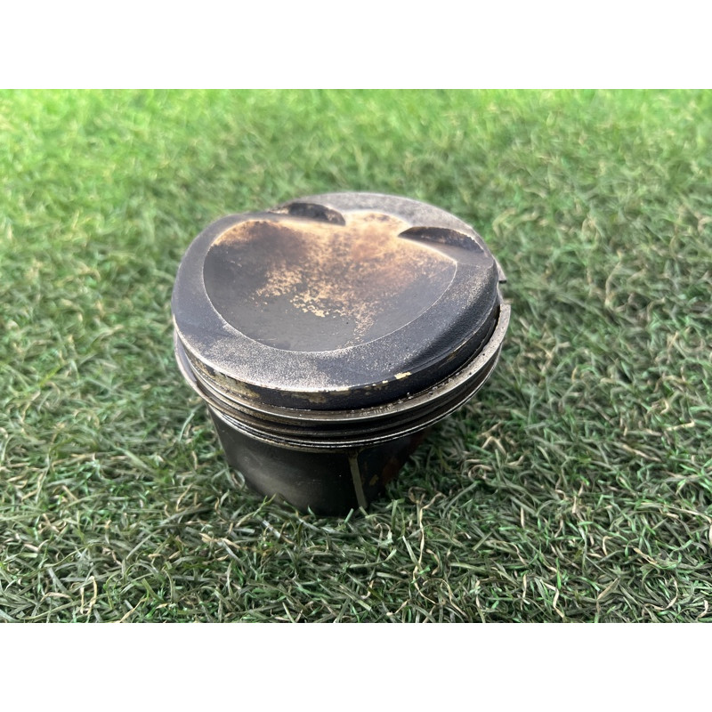 Поршень (двигатель и элементы) AUDI A3 8V 2015 1.8 06K107065G