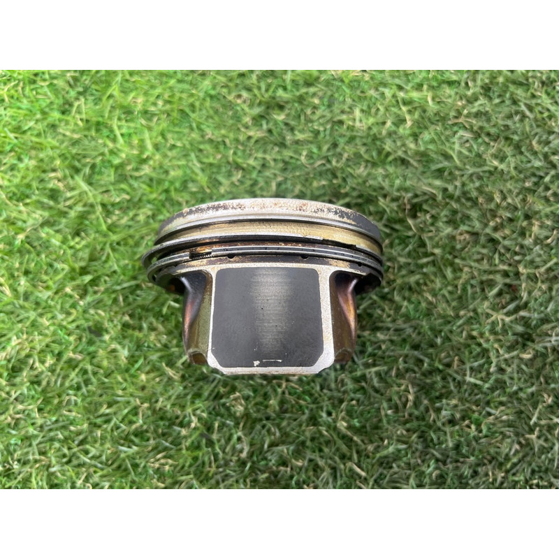 Поршень (двигатель и элементы) AUDI A3 8V 2015 1.8 06K107065G