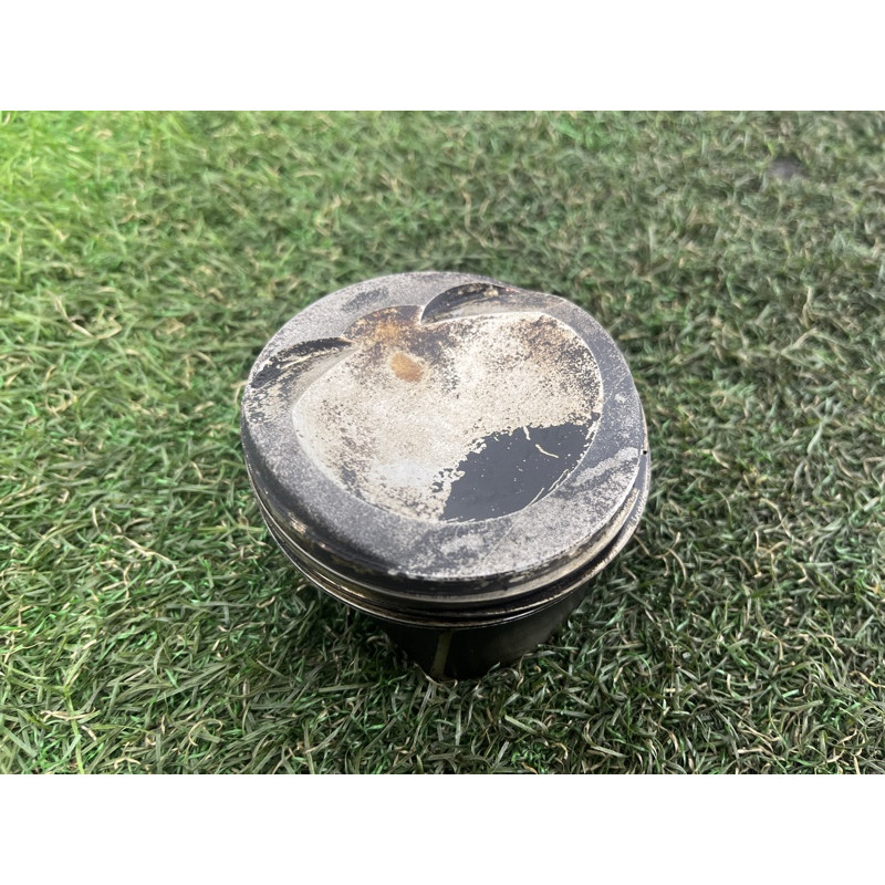 Поршень (двигатель и элементы) AUDI A3 8V 2015 1.8 06K107065G