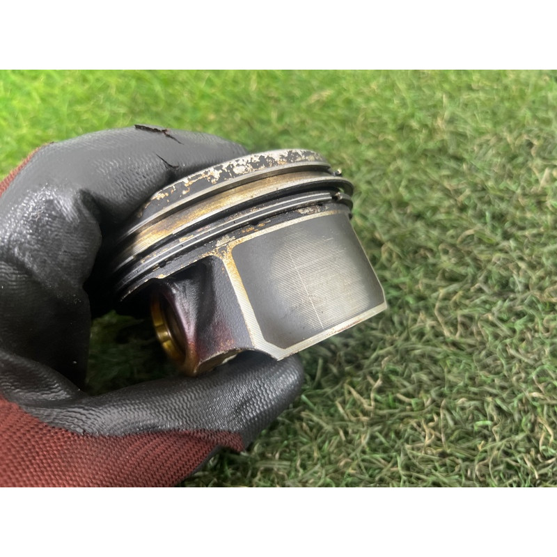 Поршень (двигатель и элементы) AUDI A3 8V 2015 1.8 06K107065G