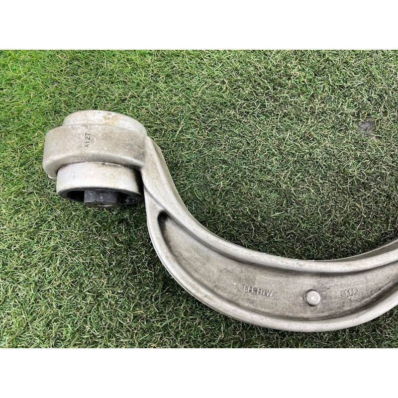 Рычаг подвески (подвеска) AUDI Q5 8R 2012 3.2 CALB 8K0407694Q