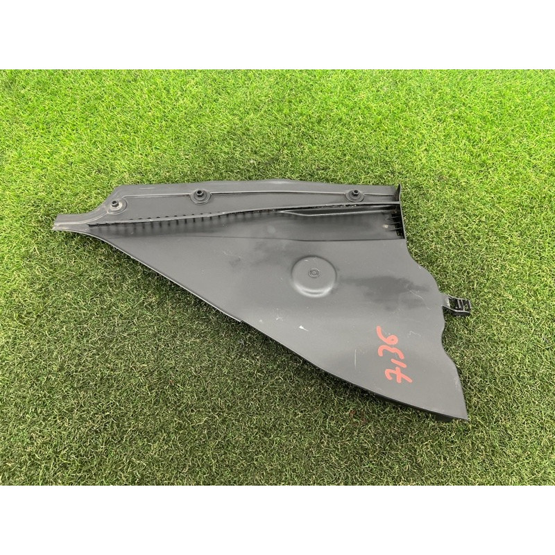 Накладка на жабо (кузов и элементы) BMW 2-series F22 2015 2.0 51717405636