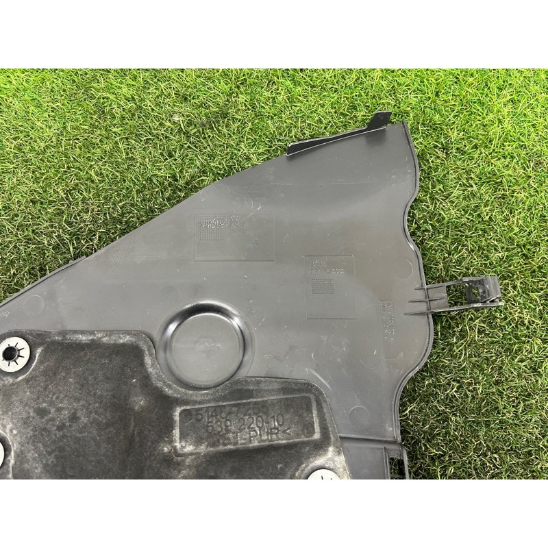 Накладка на жабо (кузов и элементы) BMW 2-series F22 2015 2.0 51717405636