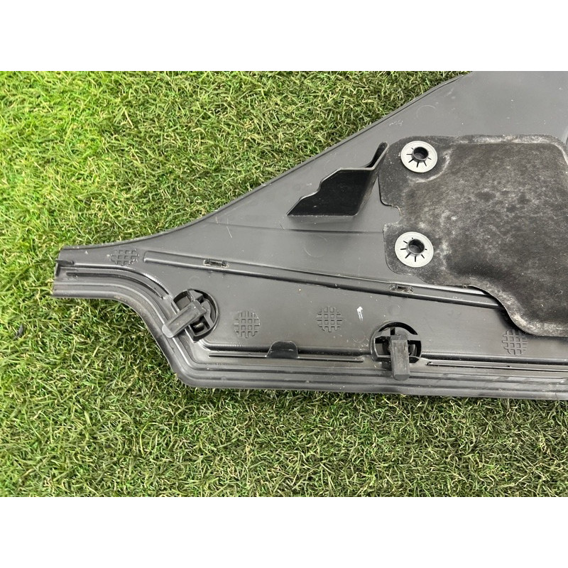 Накладка на жабо (кузов и элементы) BMW 2-series F22 2015 2.0 51717405636