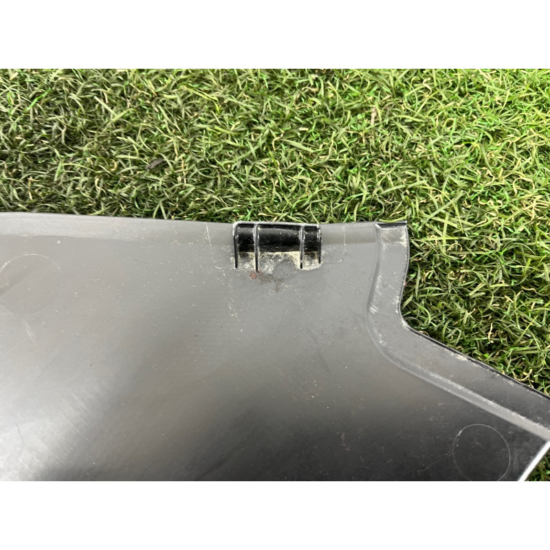 Накладка на жабо (кузов і елементи) BMW 5-series G30 2017 2.0 B46B20 51717388715