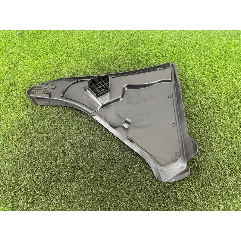 Накладка на жабо (кузов и элементы) BMW 5-series F10 2011 3.0 64316987605