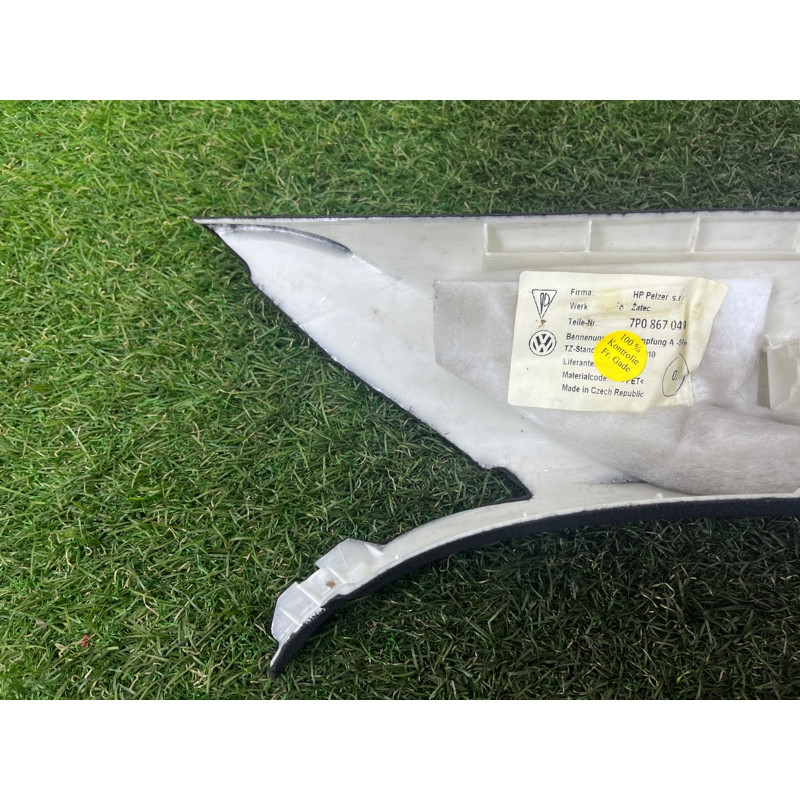 Обшивка стійки (салон) Volkswagen Touareg II NF 2013 3.0 7P6867233FBR2