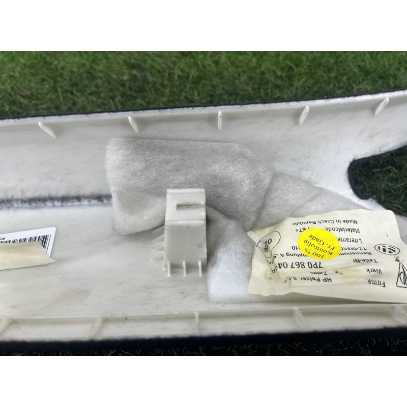 Обшивка стійки (салон) Volkswagen Touareg II NF 2013 3.0 7P6867233FBR2