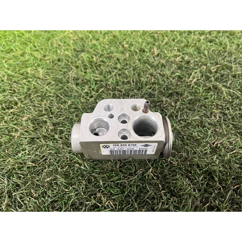 Клапан испарителя кондиционера (отопление и кондиционирование) Volkswagen Touareg II NF 2013 3.0 7P0820679A
