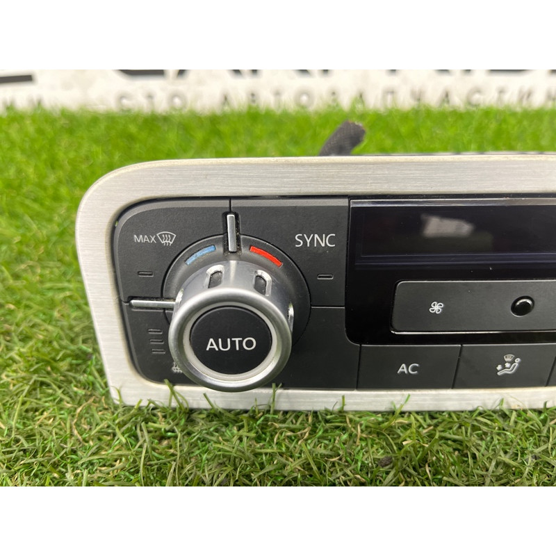 Блок управления климат-контролем (электрика / блок управления) Volkswagen Touareg II NF 2013 3.0 7P6907040BA