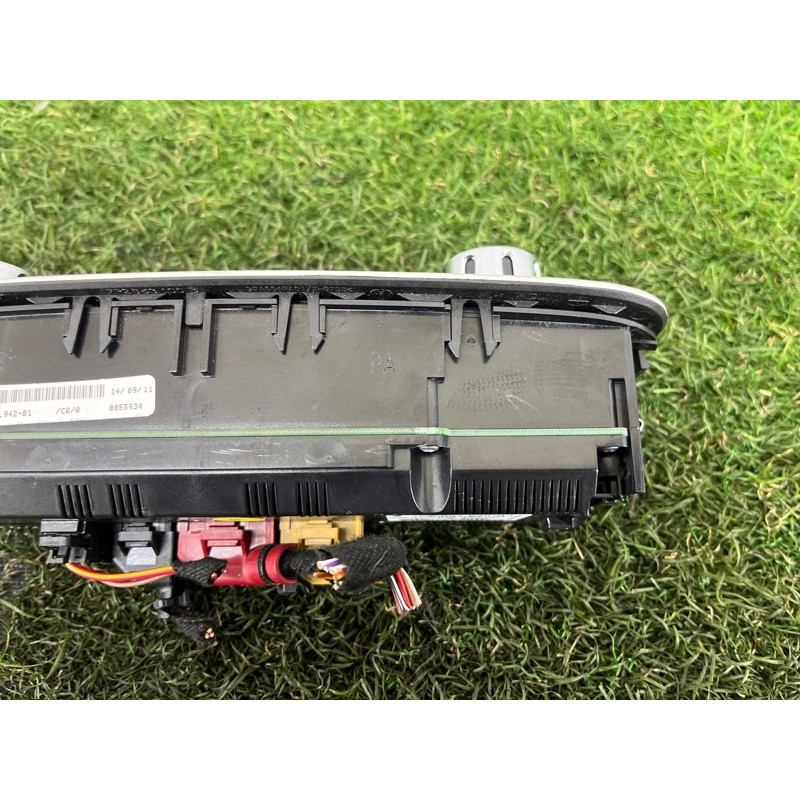 Блок управления климат-контролем (электрика / блок управления) Volkswagen Touareg II NF 2013 3.0 7P6907040BA