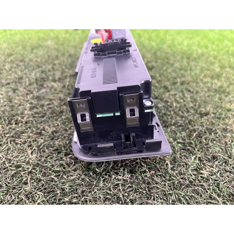 Блок управления климат-контролем (электрика / блок управления) Volkswagen Touareg II NF 2013 3.0 7P6907040BA