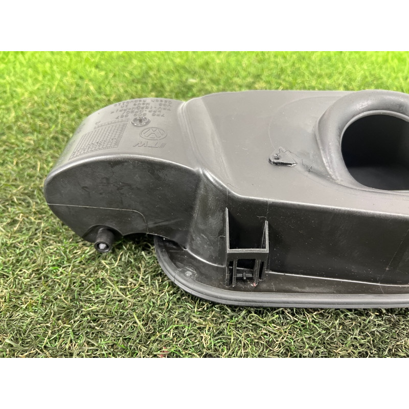 Кришка паливного бака (кузов і елементи) Volkswagen Touareg II NF 2013 3.0 7P6809857A