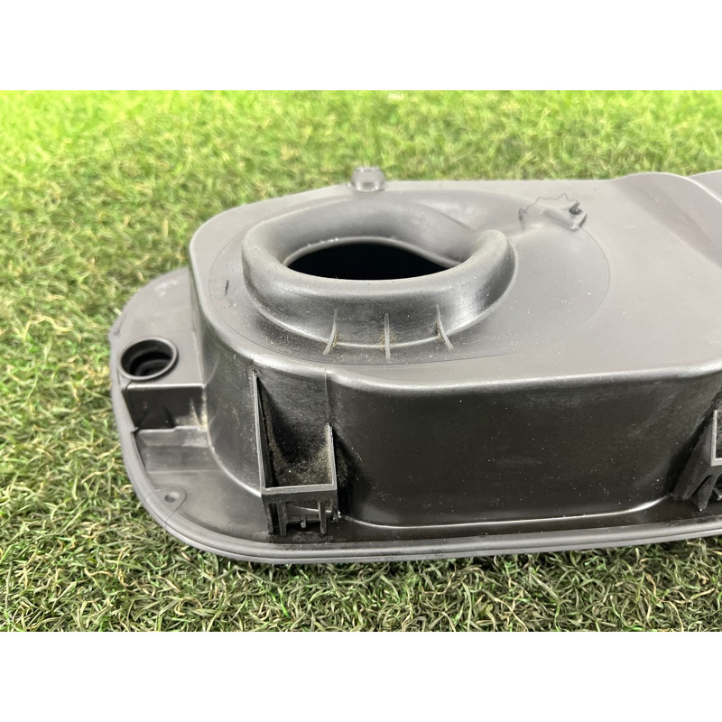 Кришка паливного бака (кузов і елементи) Volkswagen Touareg II NF 2013 3.0 7P6809857A