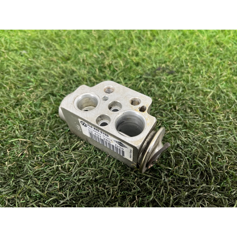 Клапан испарителя кондиционера (отопление и кондиционирование) Volkswagen Amarok 2H 2012 2.0 7L0820679D